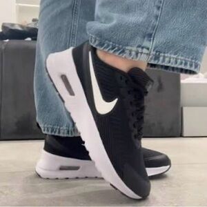 Nike Women's Black & White Air-Style Running Sneakers